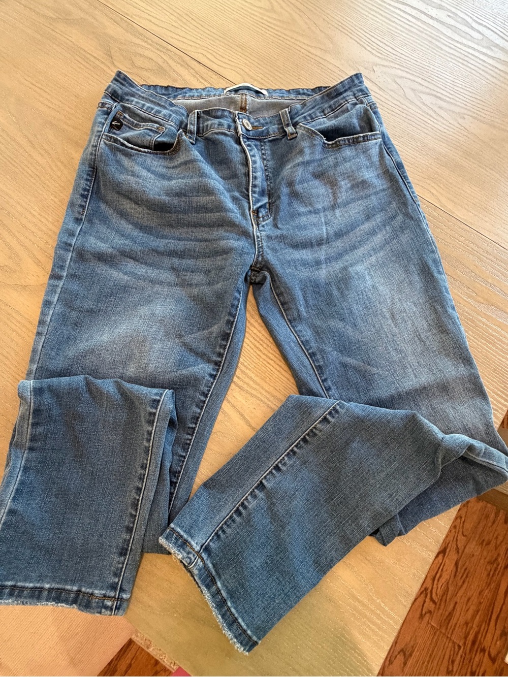 EUC Kancan skinny jeans (size 13)